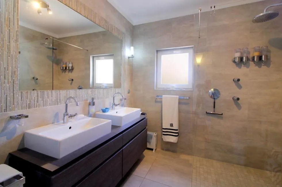 Villa Carmara Carvoeiro  Holiday home